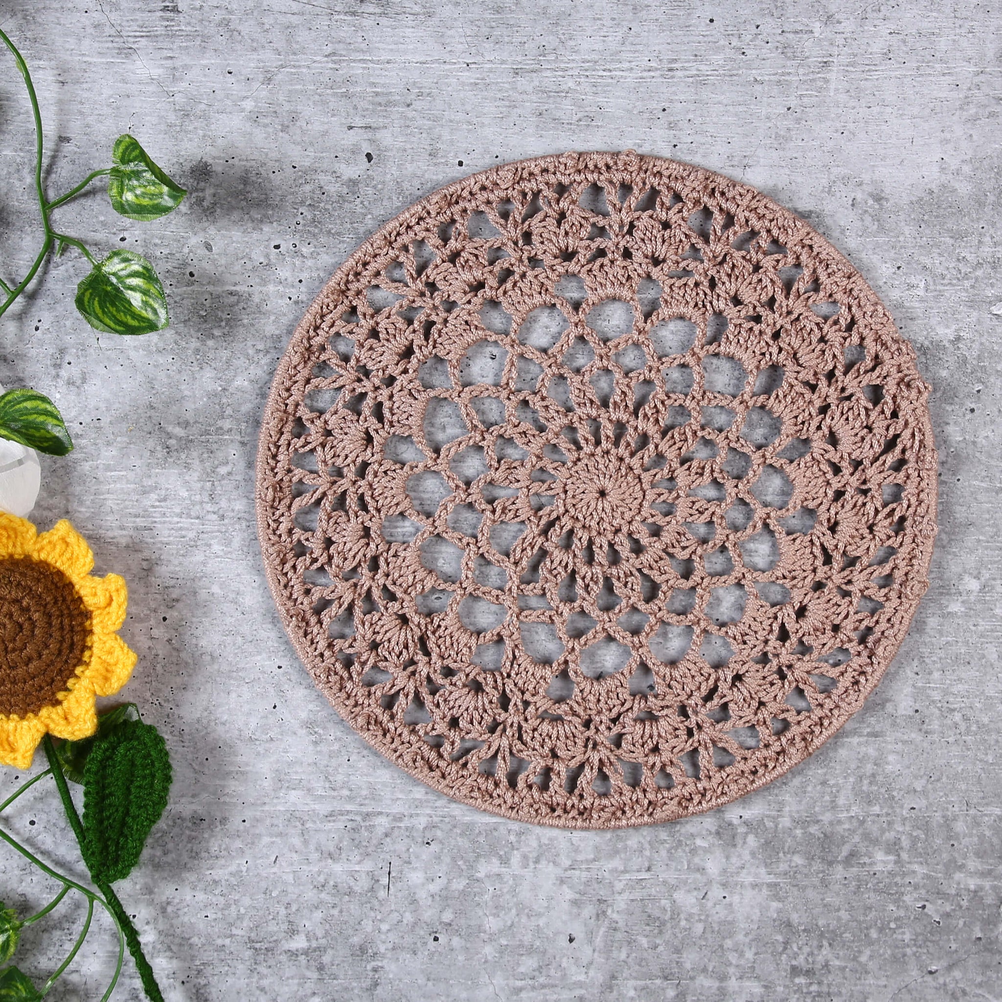 Crochet Mandala Wall Art - Boho Decor - 25 cm - Beige