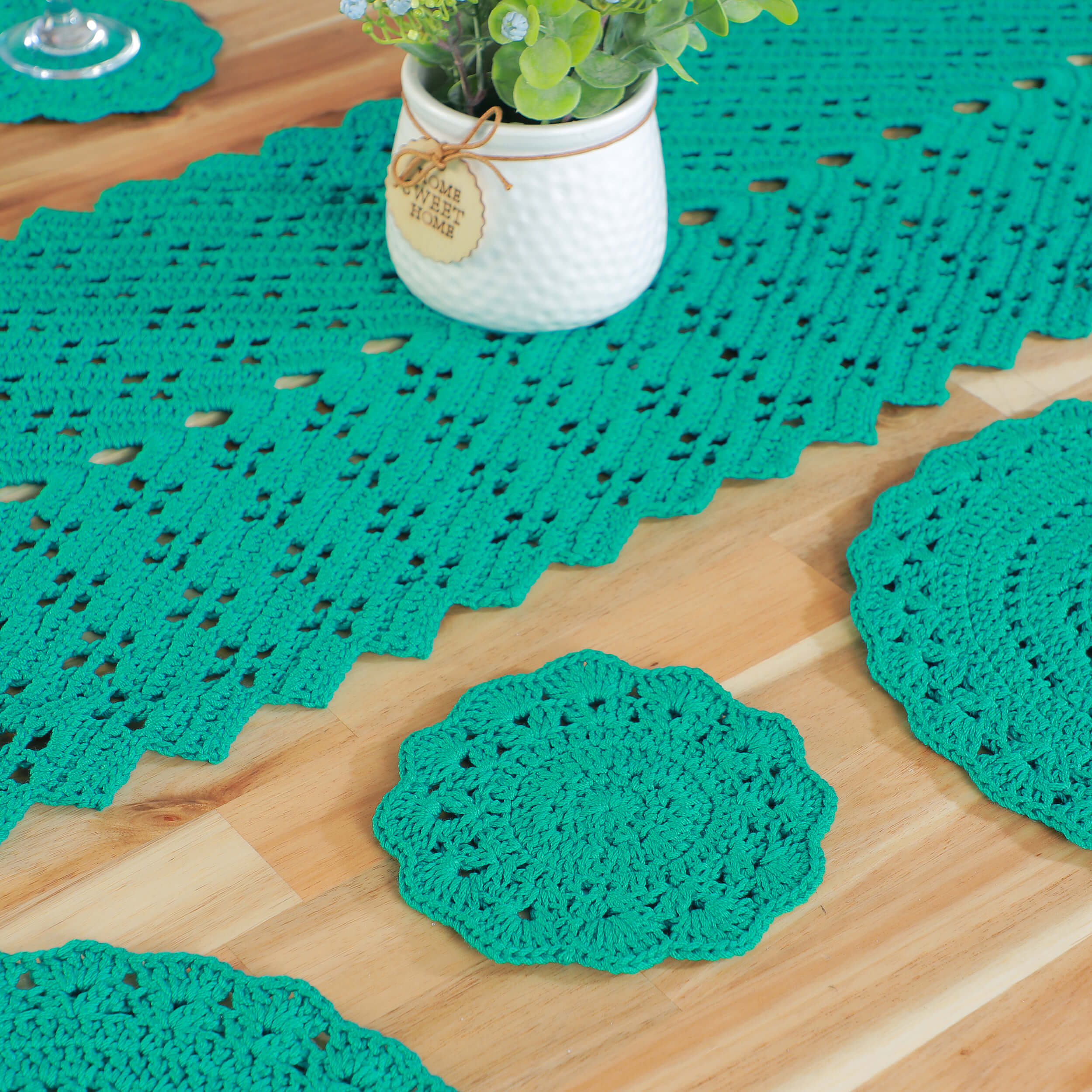Handmade Table Runner, Placemats & Coasters Set - 10384 Green