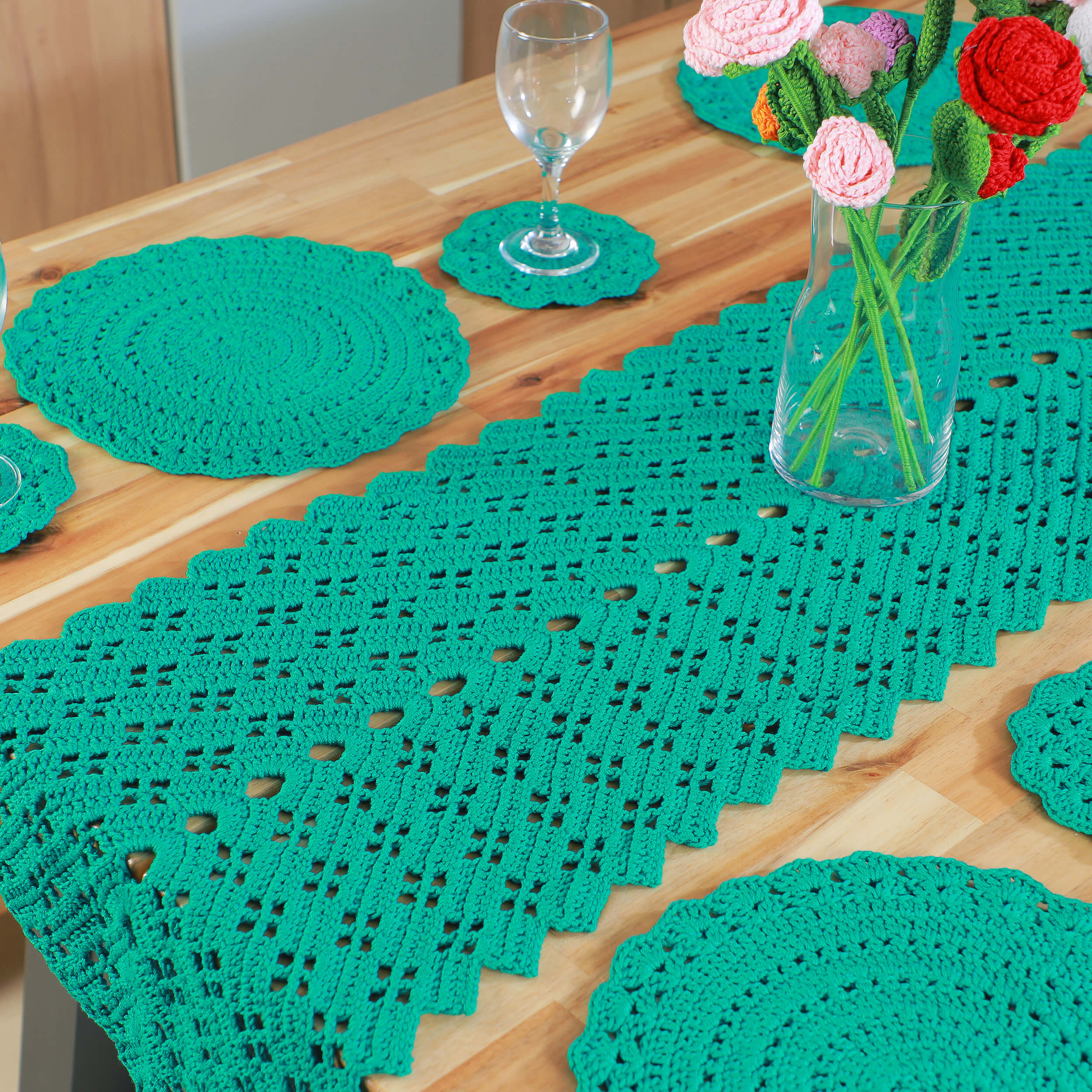 Handmade Table Runner, Placemats & Coasters Set - 10384 Green