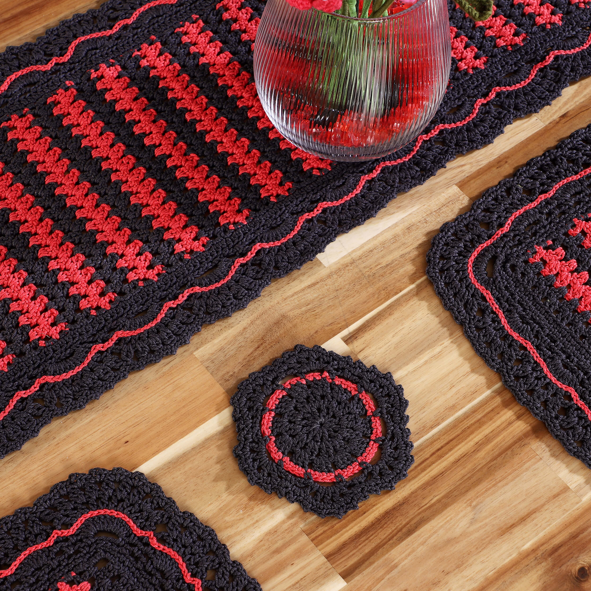 Handmade Table Runner, Placemats & Coasters Set - 10435 Grey/Red