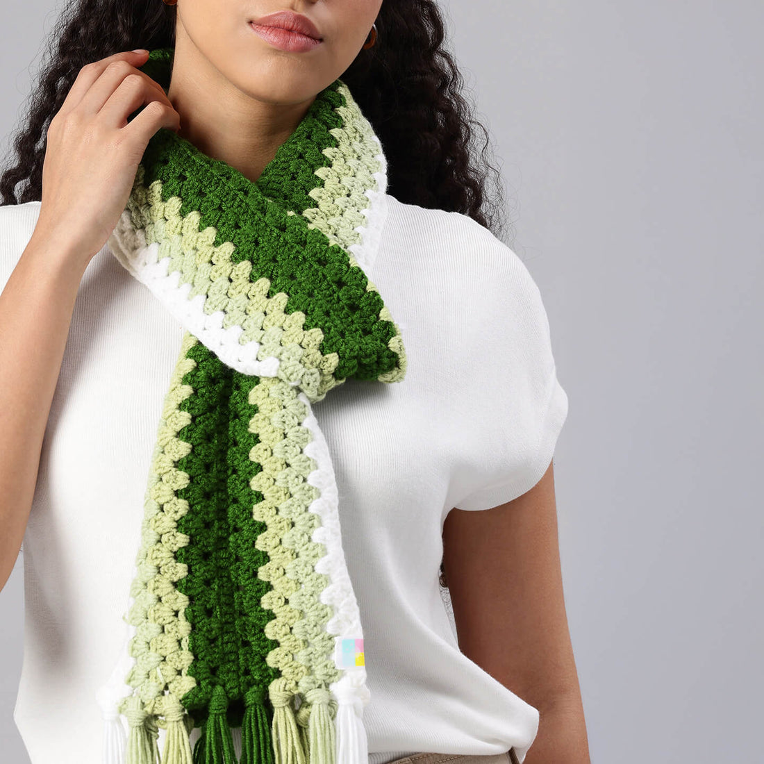 Green Handmade Wave Pattern Crochet Scarf - 10493