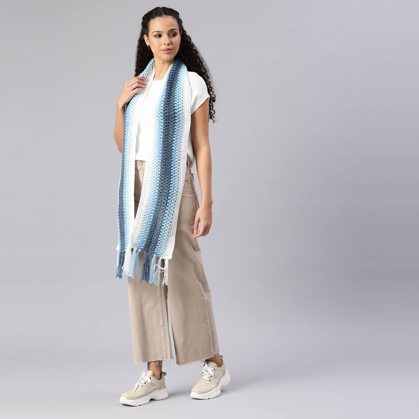 Blue Handmade Wave Pattern Crochet Scrf - 10496