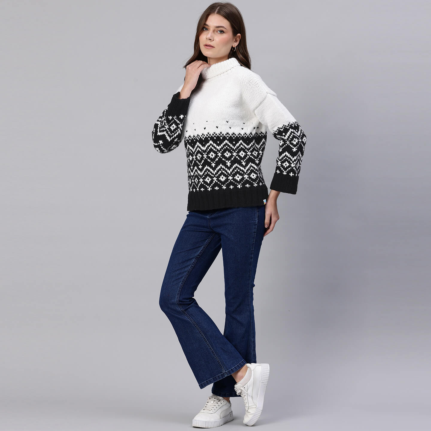 Handmade Knitted Icelandic Design Pullover - 10602
