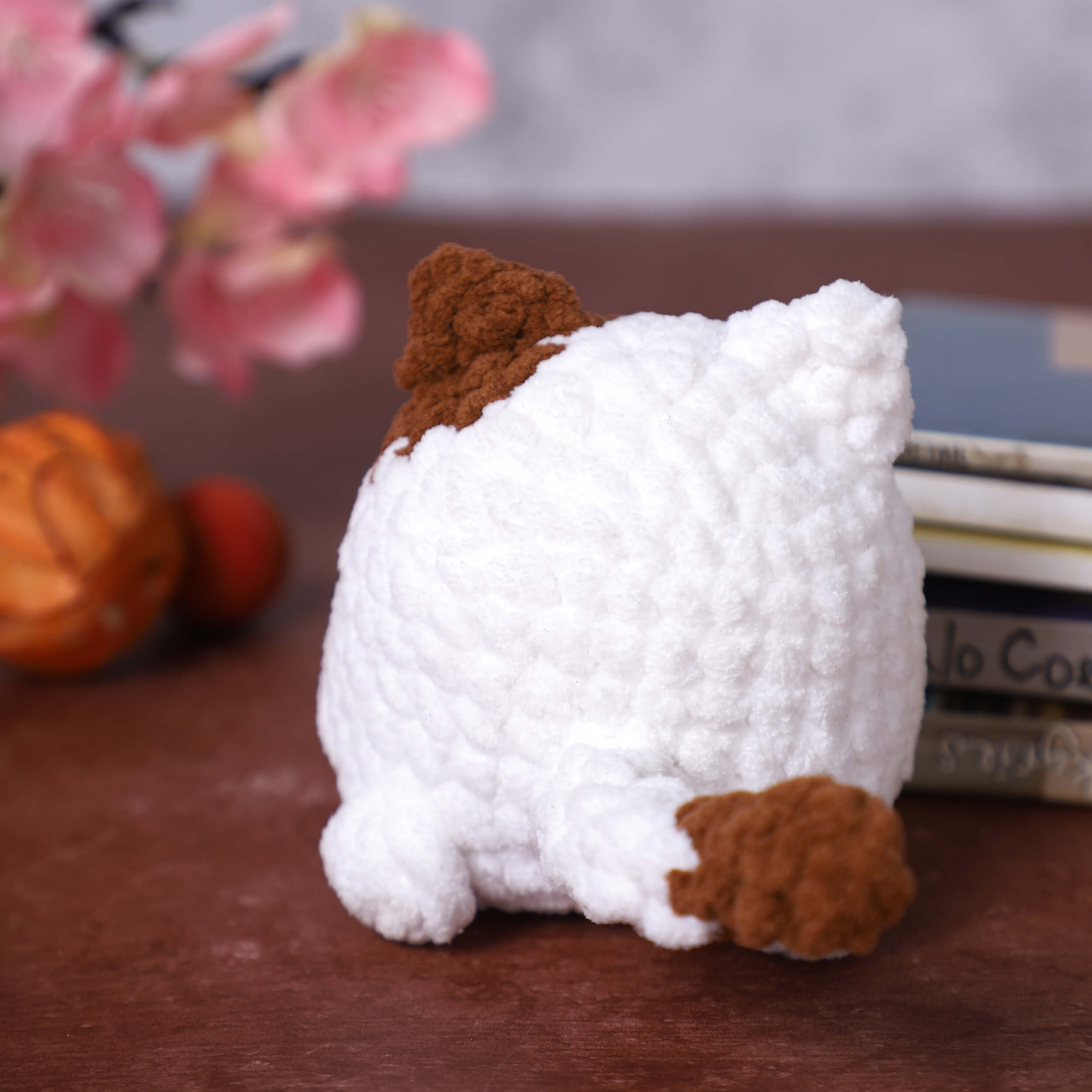 Handmade Amigurumi Plush Chubby Kittie Toy - White/Brown