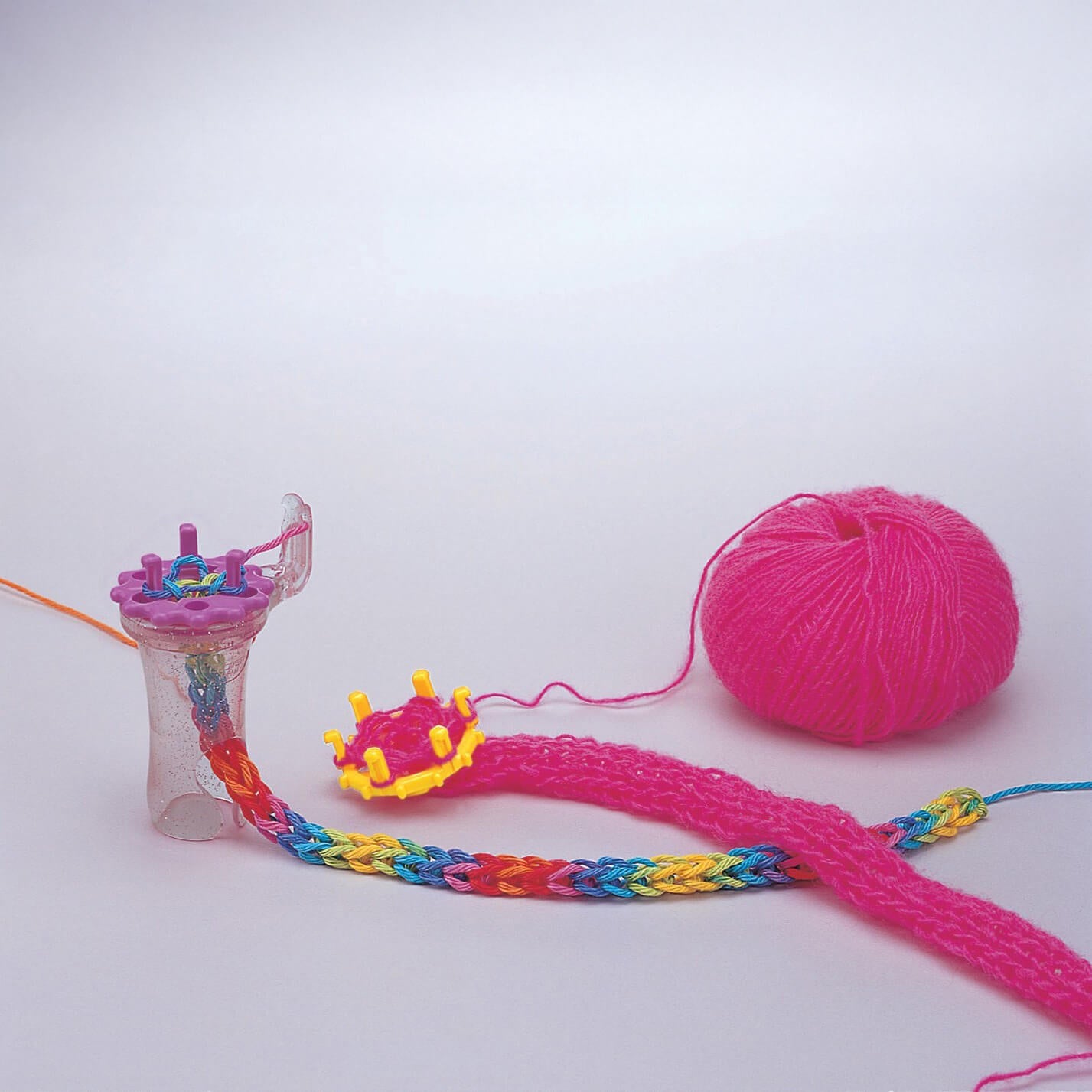 Wonder Knitter by Clover