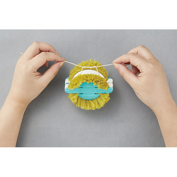 Pom-Pom Maker by Clover