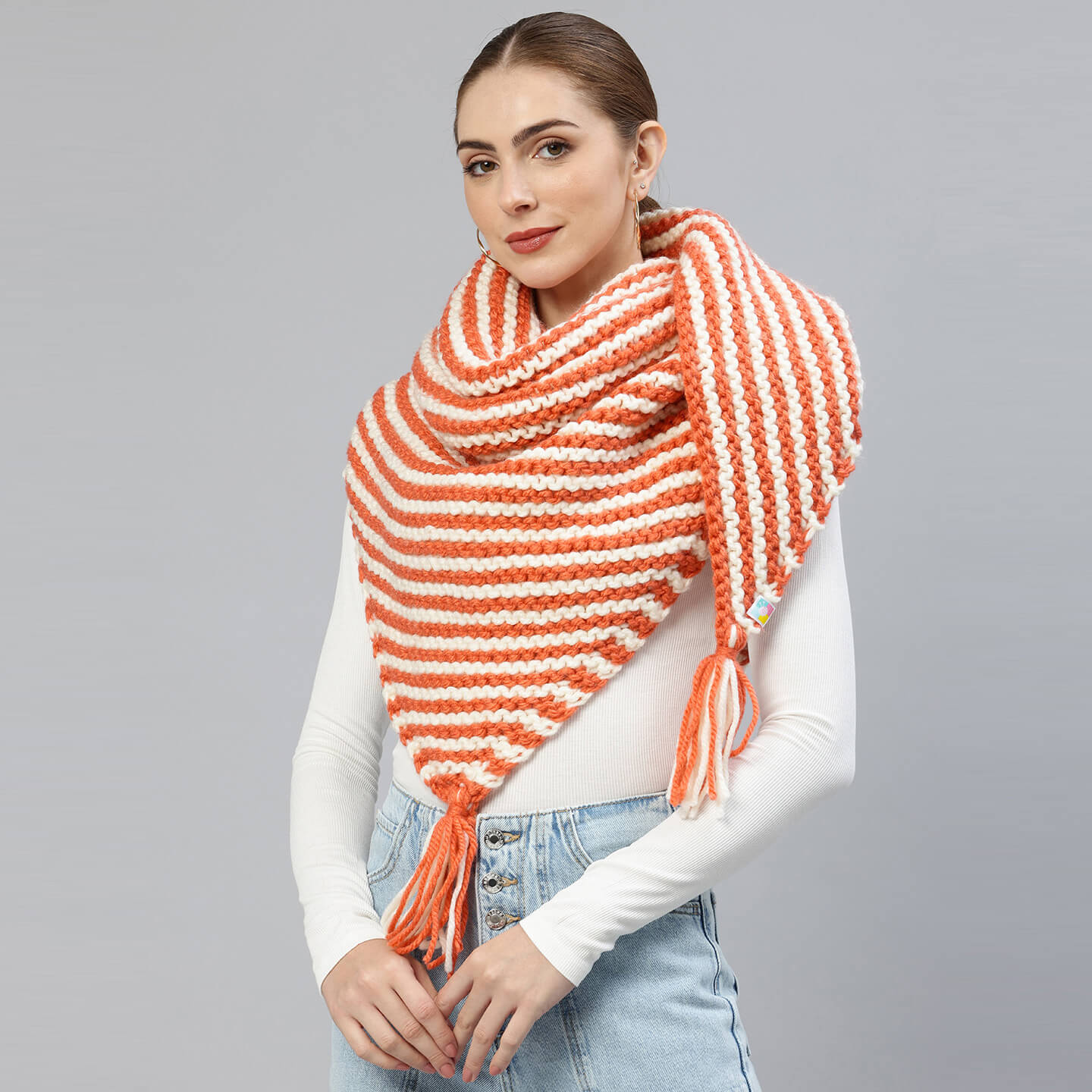 Poncho with Tassels - White 2869 – Magic Needles