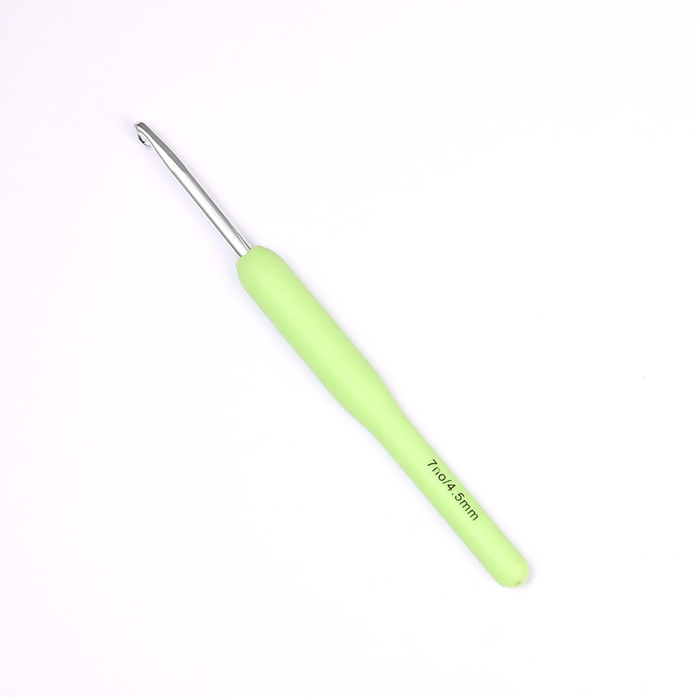 Aluminium Crochet Hooks with Plastic Handle by Hobby Store