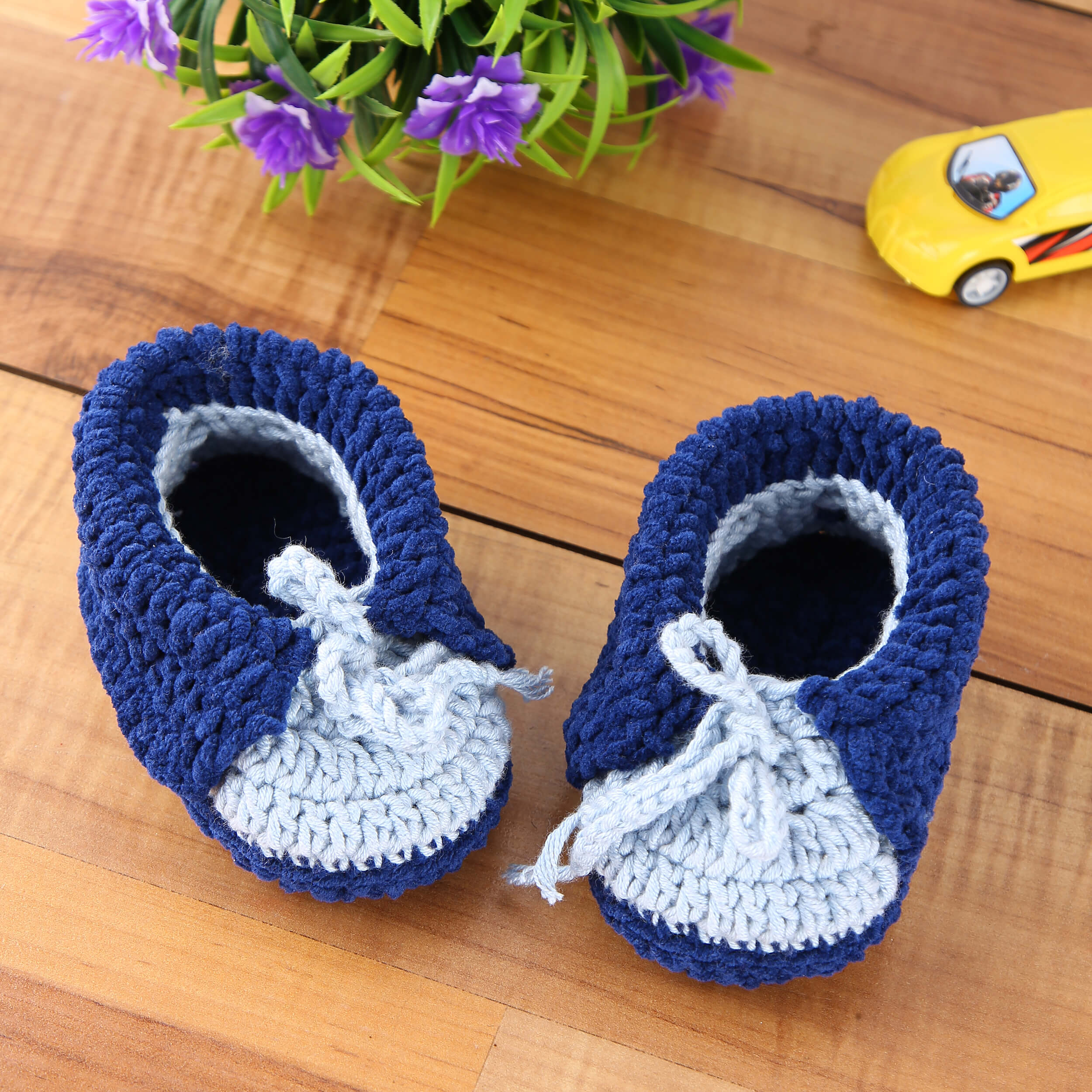 Crochet Kit – Make 4 Adorable Baby Booties