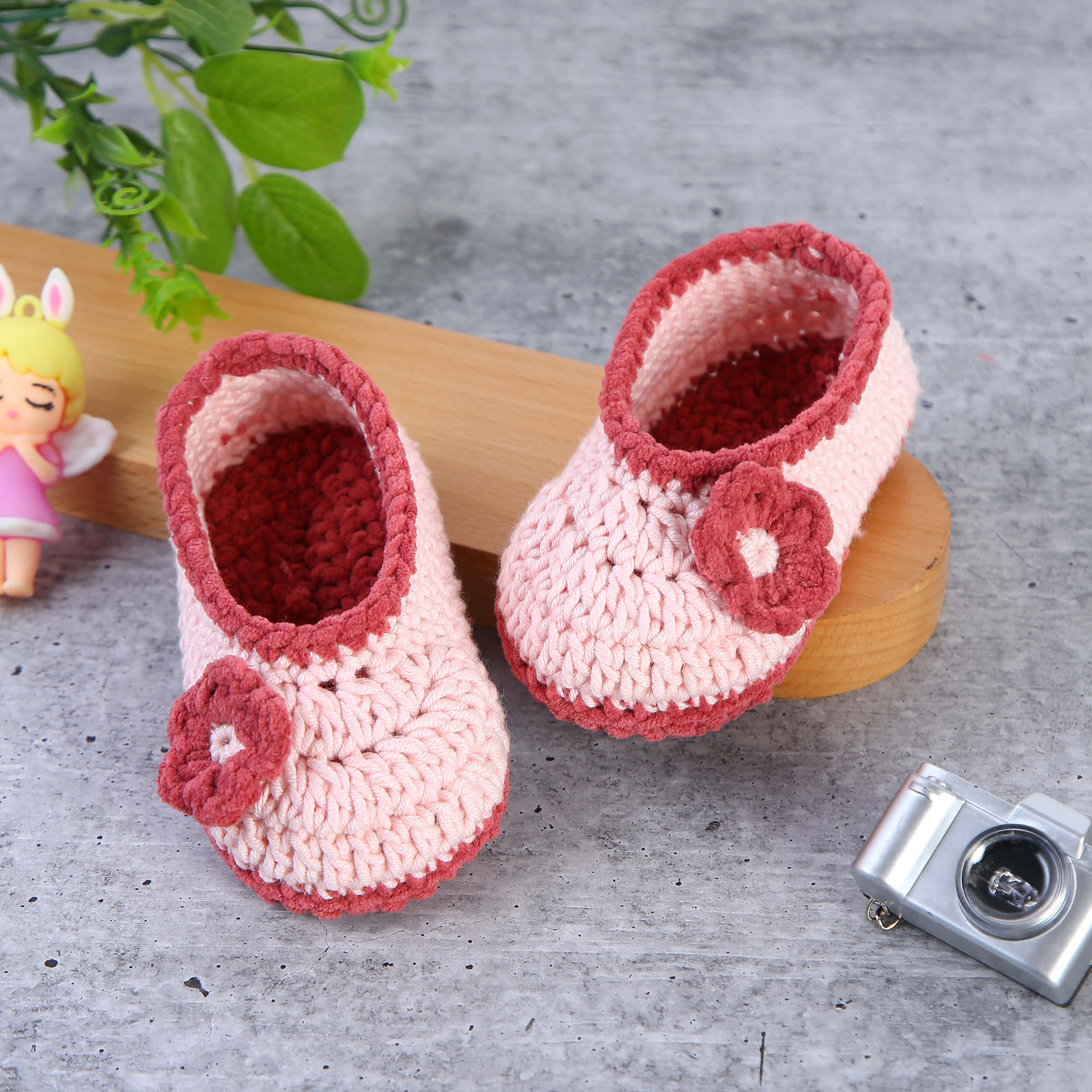 Crochet Kit – Make 4 Adorable Baby Booties