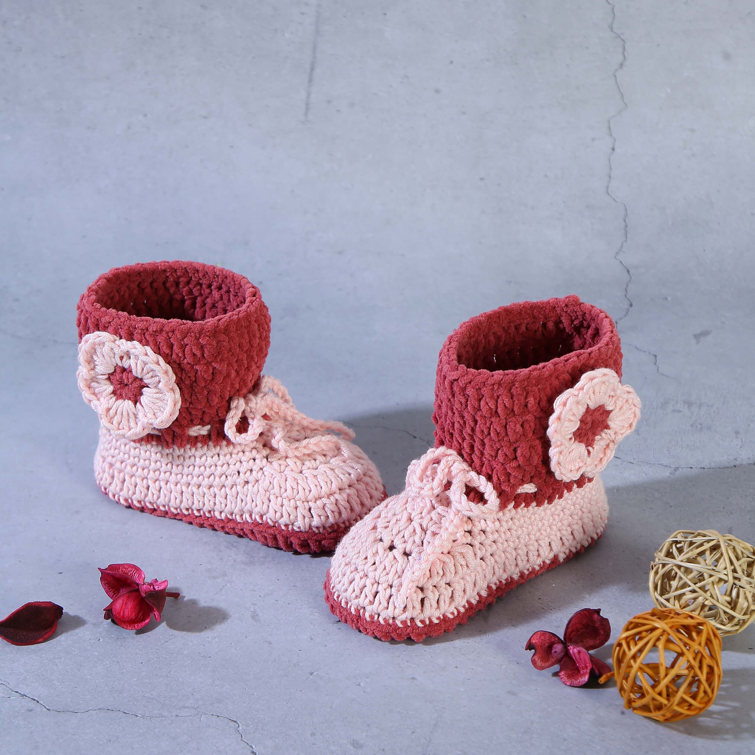 Crochet Kit – Make 4 Adorable Baby Booties