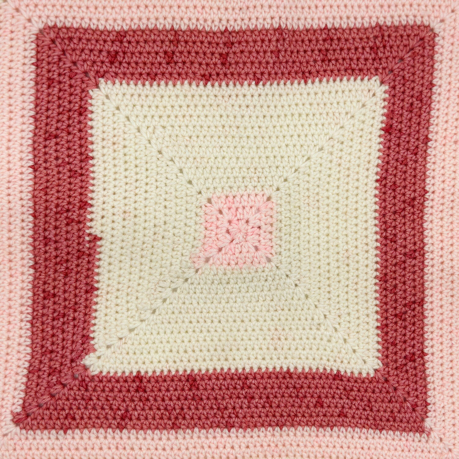 DK Anti-Pill Cake Yarn by Hobby Store - Blooming 4010