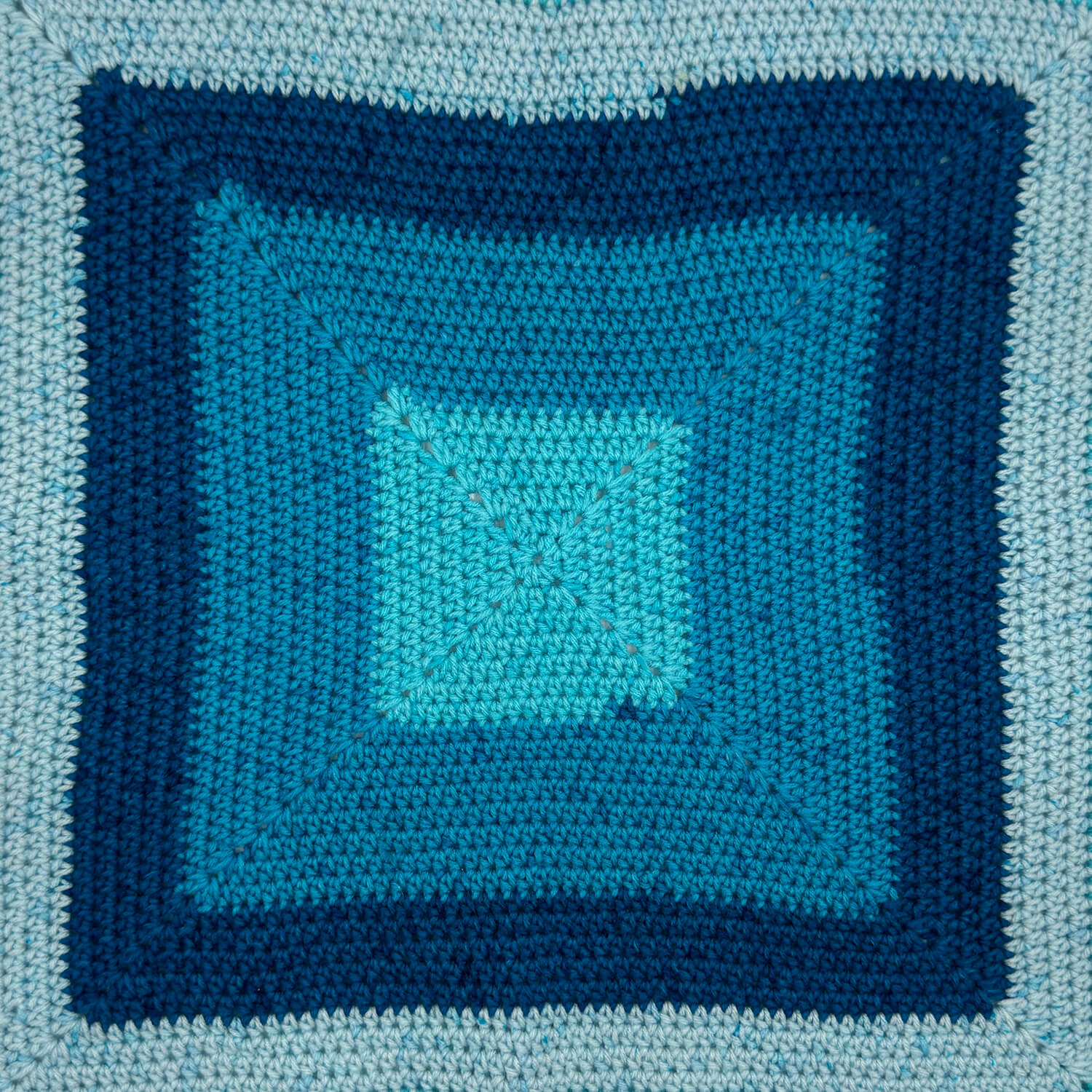 DK Anti-Pill Cake Yarn by Hobby Store - Bombay Blues 4027