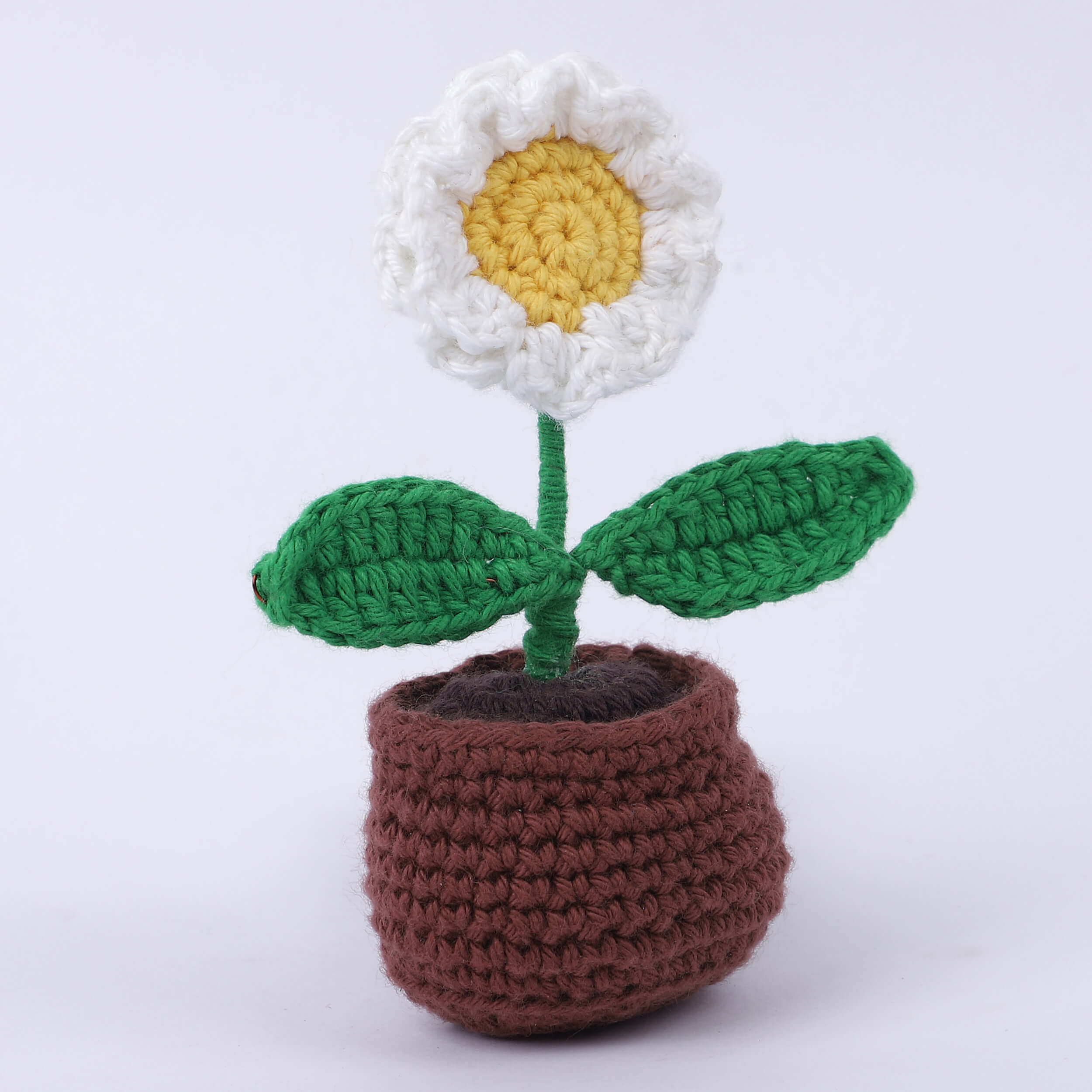 Handmade Crochet Fridge Magnets - Single Daisy