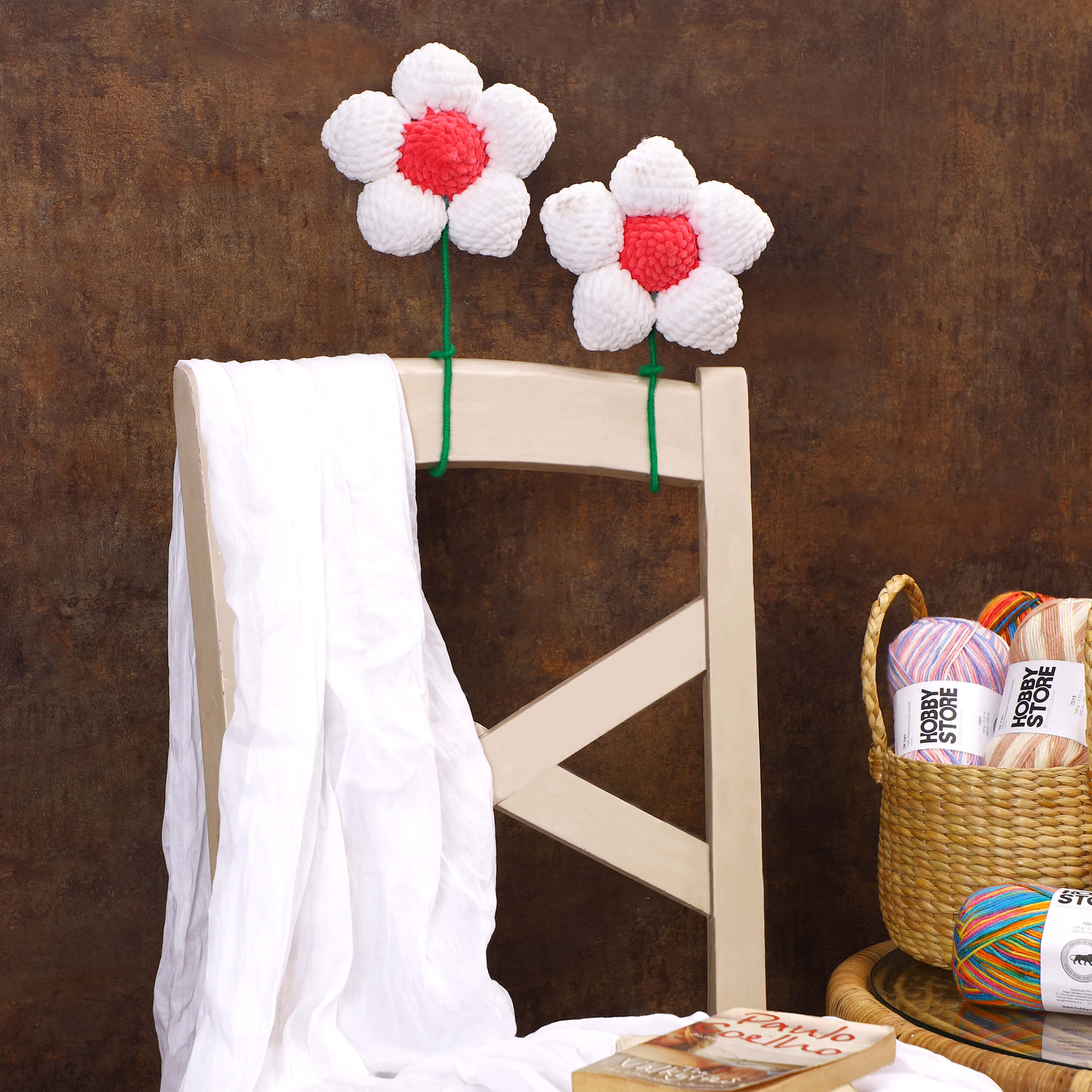 Handmade Amigurumi Flower with Bendable Stem - White/Fuchsia