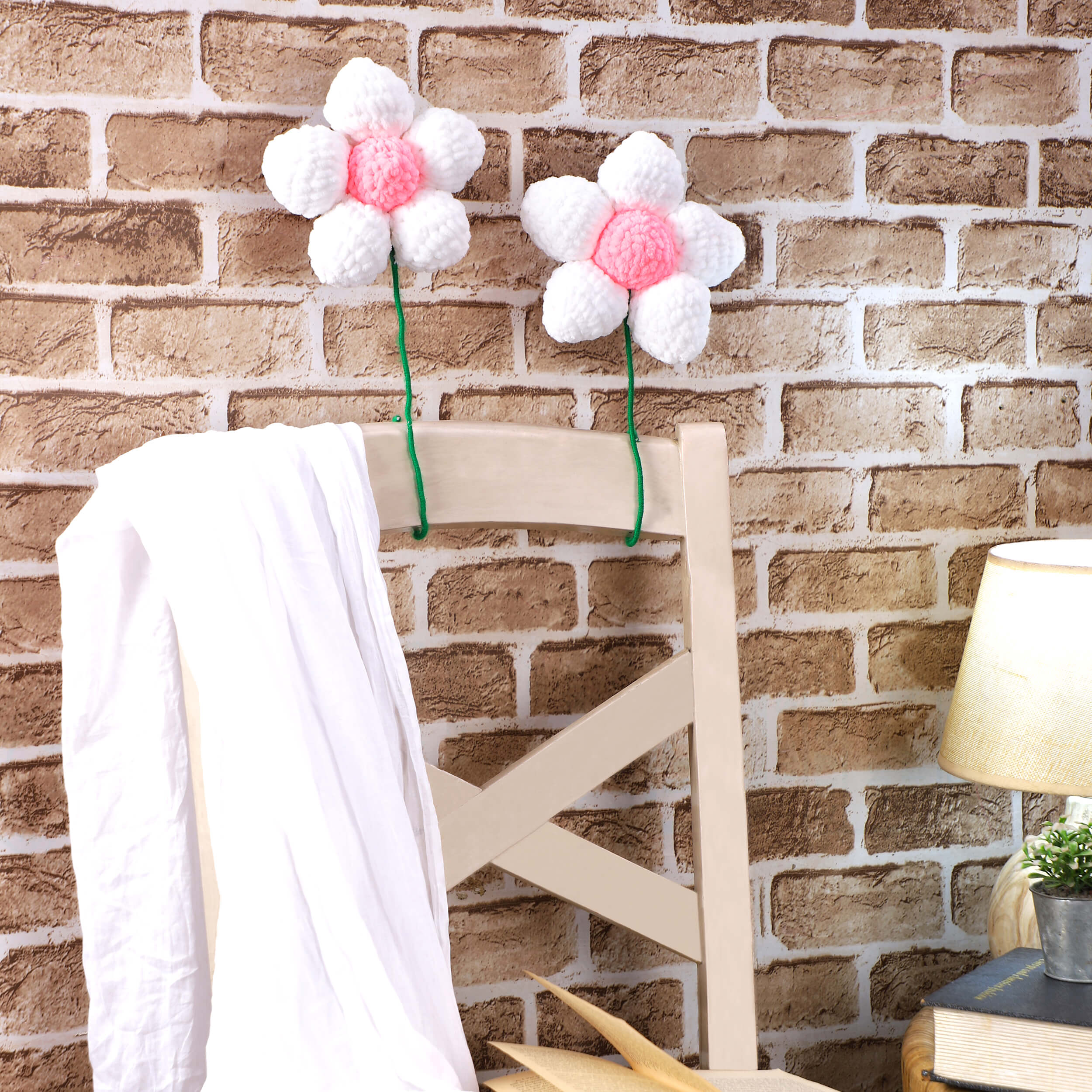 Handmade Amigurumi Flower with Bendable Stem - White/Pink