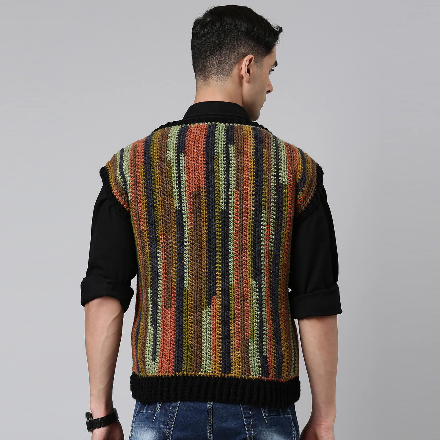 Mens Woollen Sleeveless Pullover - 3365