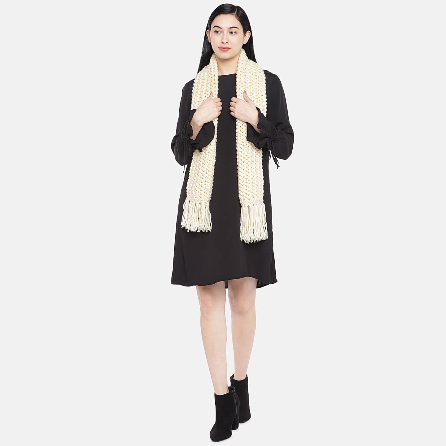 Double Knit Netted Scarf with Tassels - Cream 1461